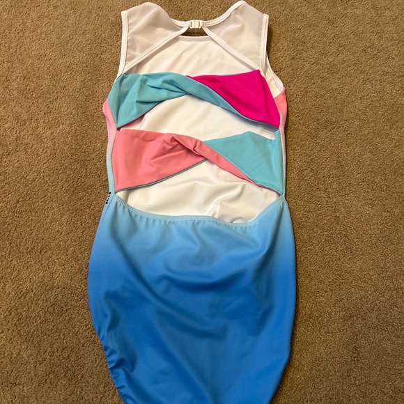 Sylvia P Leo-size adult small - Picture 2 of 2